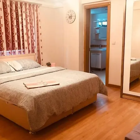 Fully Furnished 2beds With The Pool. Apartment *