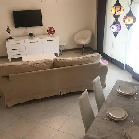 Appartamento Fully Furnished 2beds With The Pool. Kusadası